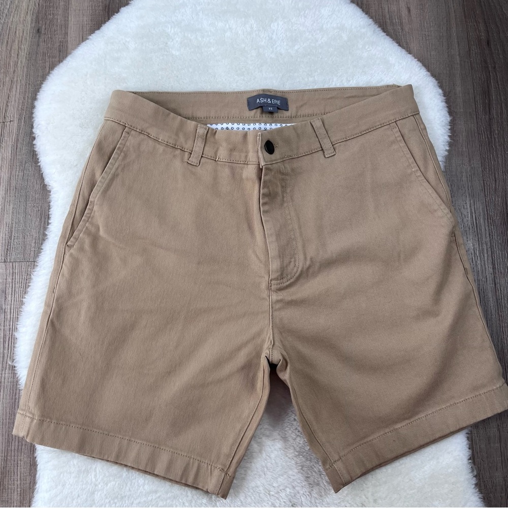NWOT Ash & Erie stretch chino shorts